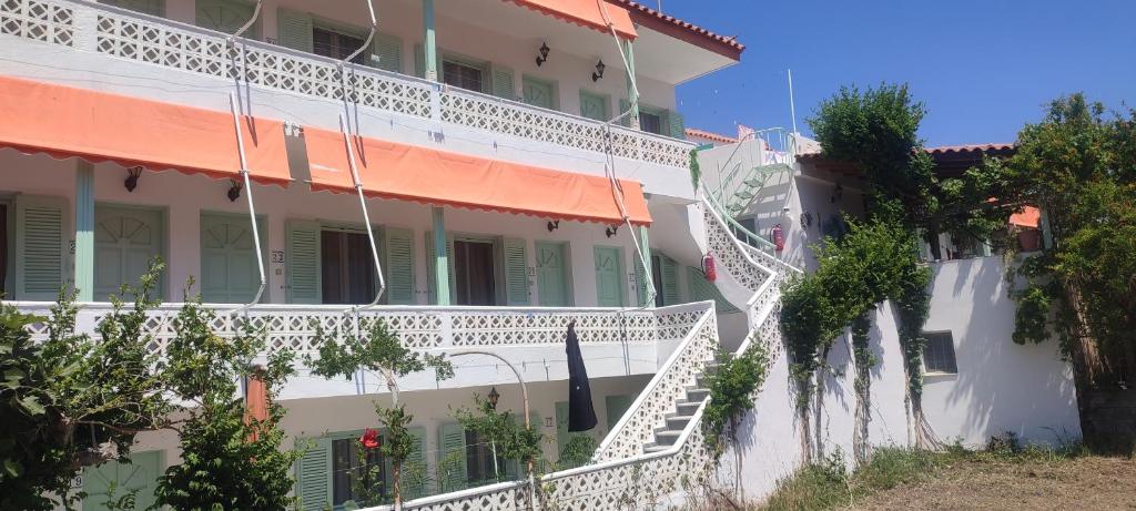 KRINELOS ROOMS